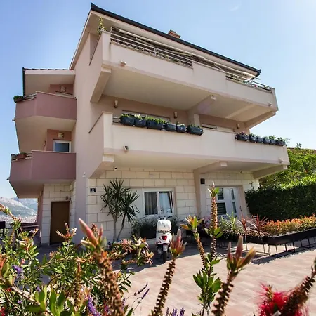 Utopia Apartments Split Exterior photo